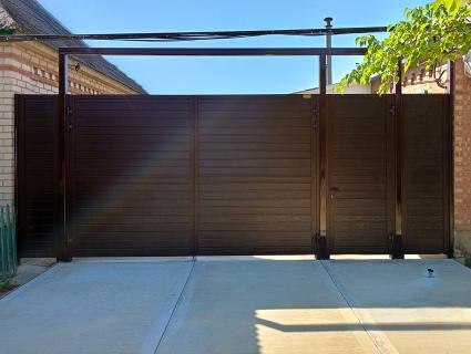 Светлоград  ул. Торговая д. 32