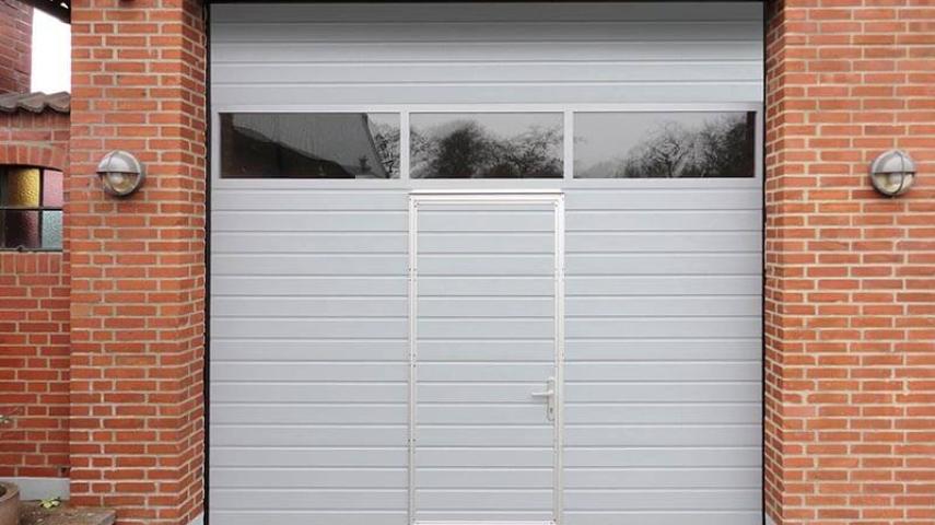 ворота с окнами в Ставрополе